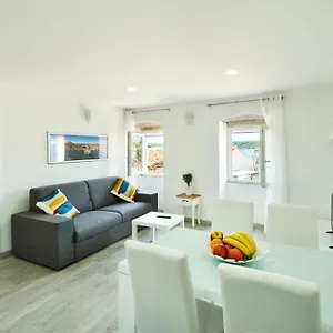 https://comfort-apartments-in-the-old-town-by-irundo.in-istria.net